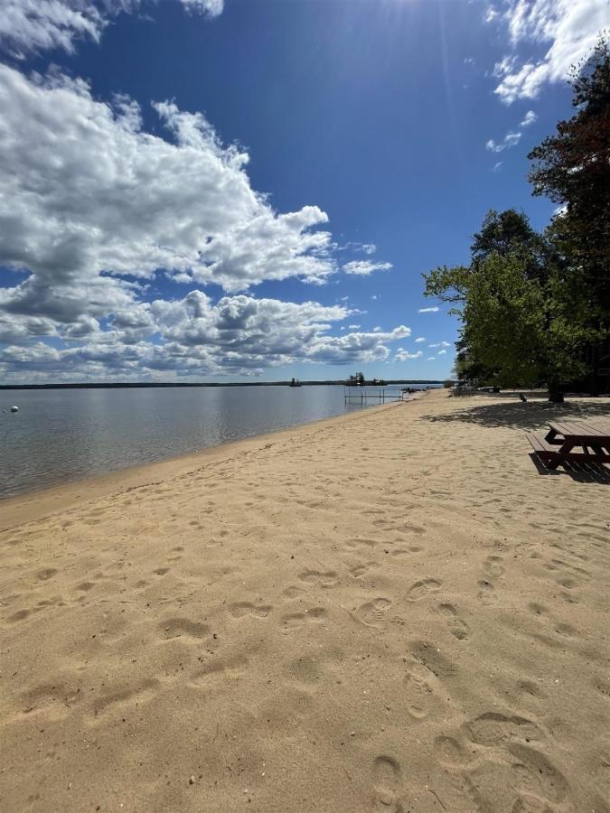 Limberlost Limit 6 Cottage Standish Экстерьер фото